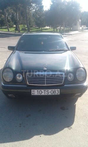 Mercedes E 240 1998, 320,000 km - 2.4 л - Bakı