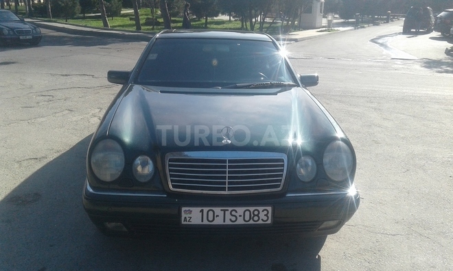 Mercedes E 240 1998, 320,000 km - 2.4 л - Bakı