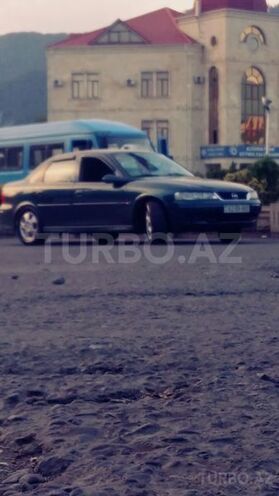 Opel Vectra 2000, 337,000 km - 1.6 l - Zaqatala