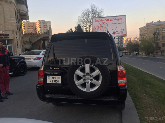 Mitsubishi Pajero 2006, 202,000 km - 3.8 l - Bakı