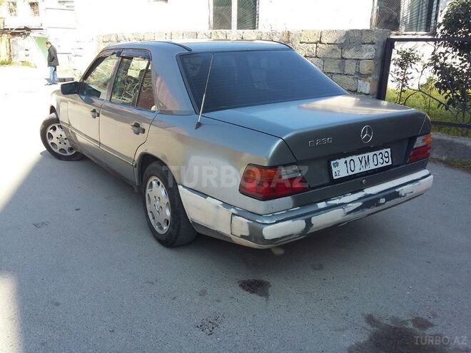 Mercedes E 230 1987, 685,231 km - 2.3 l - Bakı