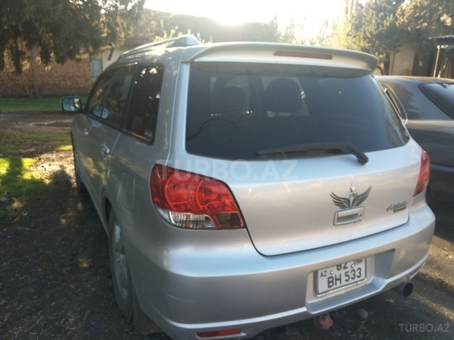 Mitsubishi Airtrek 2002, 220,000 km - 2.0 l - Zaqatala