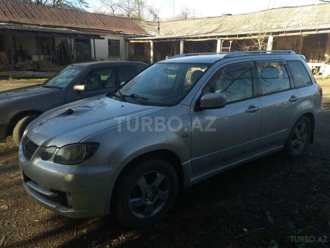 Mitsubishi Airtrek 2002, 220,000 km - 2.0 l - Zaqatala
