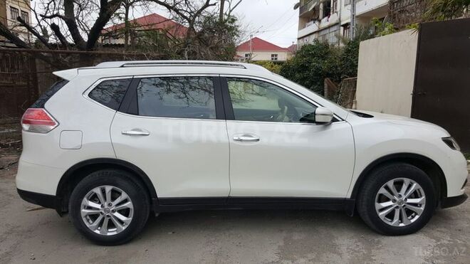 Nissan X-Trail 2015, 46,500 km - 2.5 l - Bakı