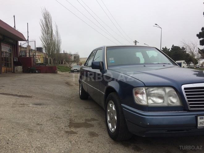 Mercedes E 220 1993, 400,000 km - 2.2 l - Bakı