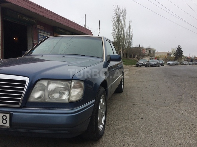Mercedes E 220 1993, 400,000 km - 2.2 l - Bakı