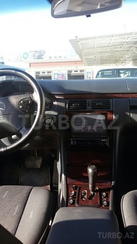Mercedes E 220 2000, 230,000 km - 2.2 л - Göygöl