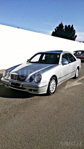 Mercedes E 220 2000, 230,000 km - 2.2 л - Göygöl