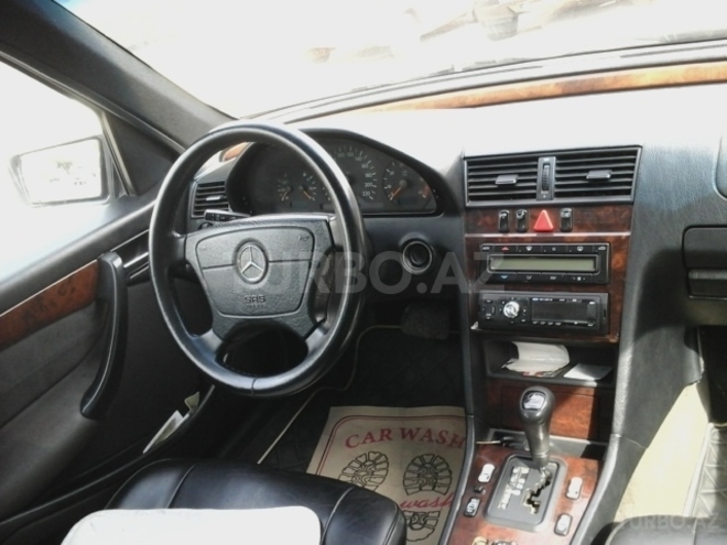 Mercedes C 250 1997, 238,000 km - 2.5 l - Bakı