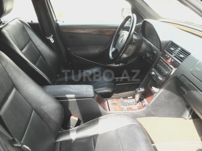 Mercedes C 250 1997, 238,000 km - 2.5 l - Bakı