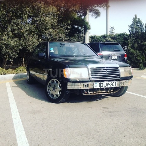 Mercedes E 300 1991, 450,000 km - 3.0 l - Bakı