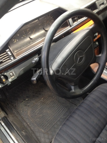 Mercedes E 300 1991, 450,000 km - 3.0 l - Bakı
