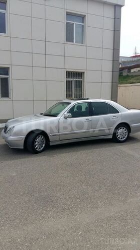 Mercedes E 240 1999, 212,000 km - 2.4 l - Bakı
