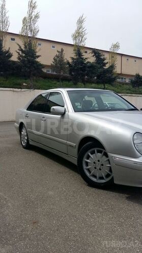 Mercedes E 240 1999, 212,000 km - 2.4 l - Bakı