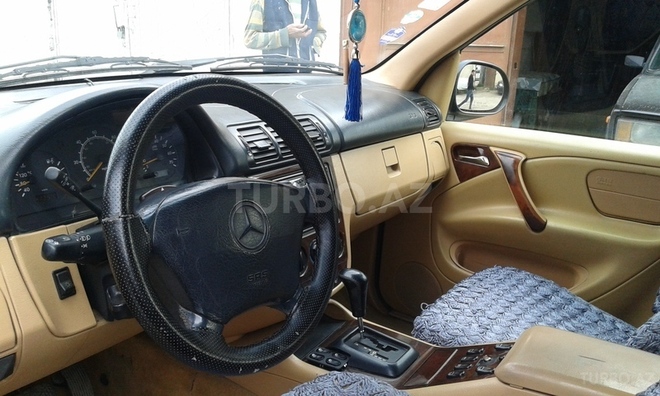Mercedes ML 320 1999, 195,000 km - 3.2 l - Sumqayıt