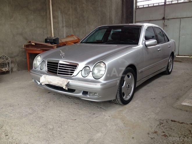 Mercedes E 240 2000, 225,777 km - 2.6 l - Gəncə