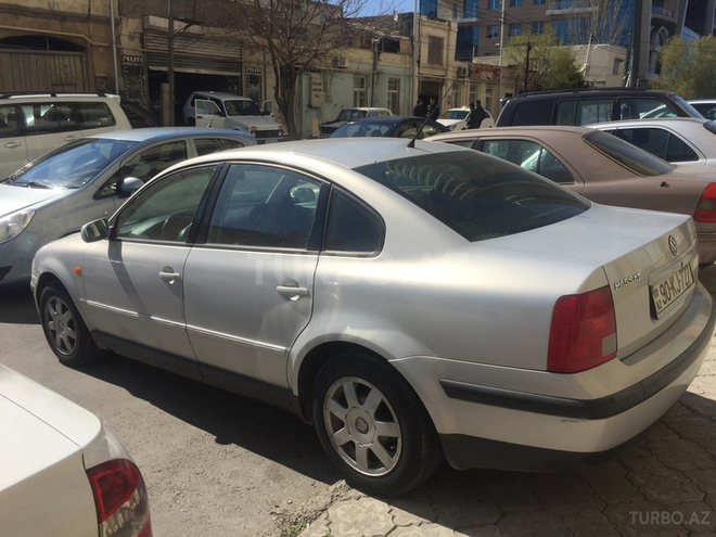 Volkswagen Passat 1997, 205,000 km - 1.8 l - Bakı
