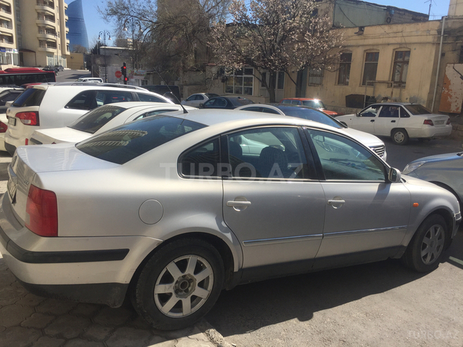 Volkswagen Passat 1997, 205,000 km - 1.8 l - Bakı