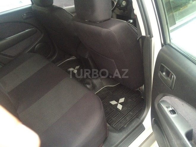 Mitsubishi Outlander 2002, 118,041 km - 2.4 л - Sumqayıt