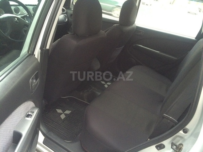 Mitsubishi Outlander 2002, 118,041 km - 2.4 л - Sumqayıt