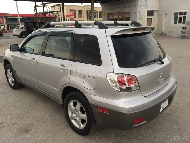 Mitsubishi Outlander 2002, 118,041 km - 2.4 л - Sumqayıt