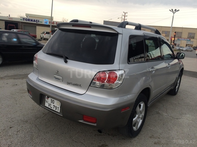 Mitsubishi Outlander 2002, 118,041 km - 2.4 л - Sumqayıt
