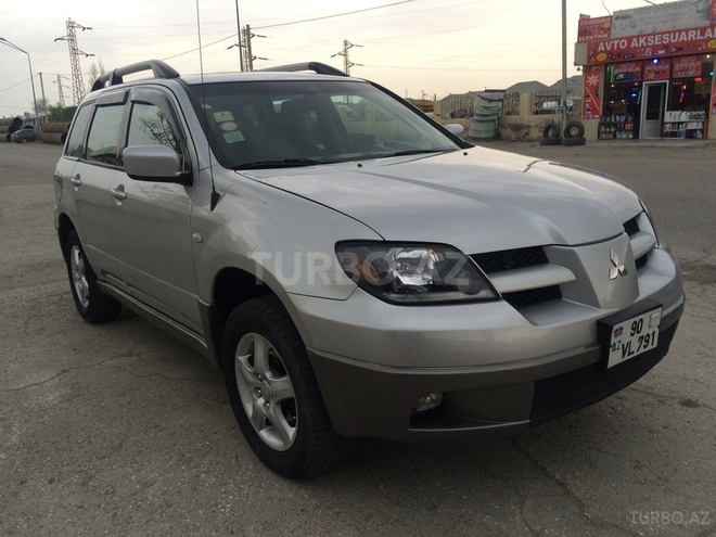 Mitsubishi Outlander 2002, 118,041 km - 2.4 л - Sumqayıt