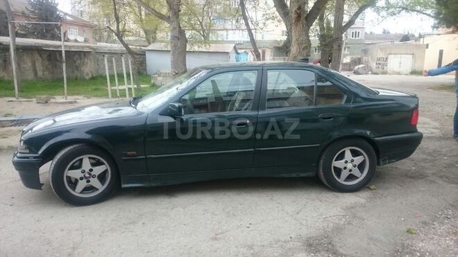 BMW 316 1995, 444,000 km - 1.6 l - Sumqayıt