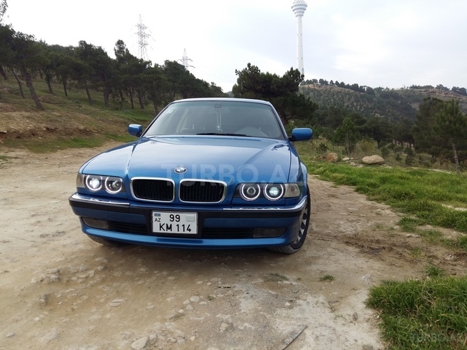 BMW 730 2000, 300,000 km - 3.0 л - Bakı