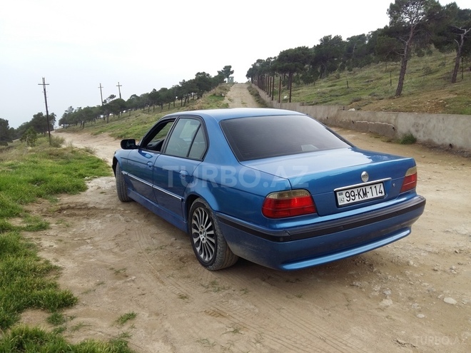 BMW 730 2000, 300,000 km - 3.0 л - Bakı