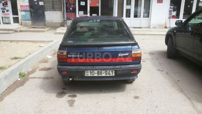 Renault  1993, 330,000 km - 1.4 l - Xırdalan