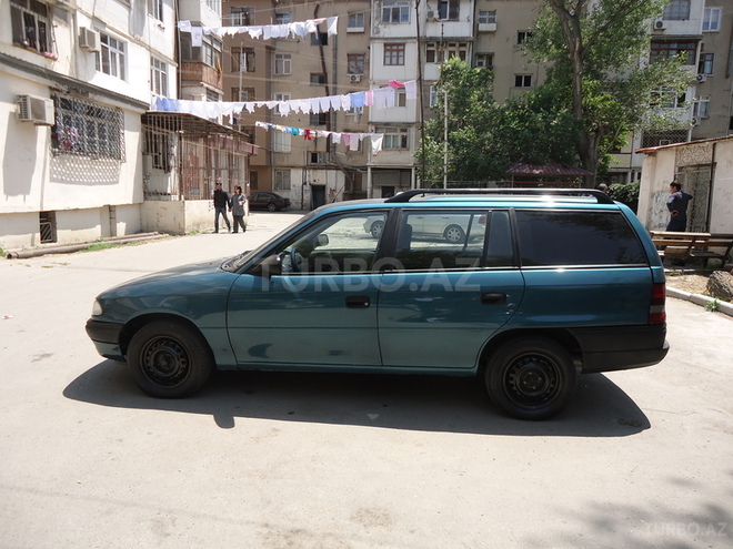 Opel Astra 1997, 178,757 km - 1.6 l - Bakı