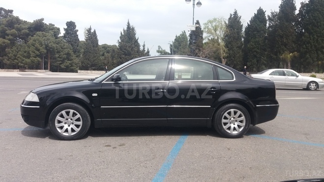 Volkswagen Passat 2003, 120,000 km - 1.8 l - Sumqayıt