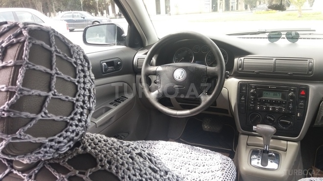 Volkswagen Passat 2003, 120,000 km - 1.8 l - Sumqayıt