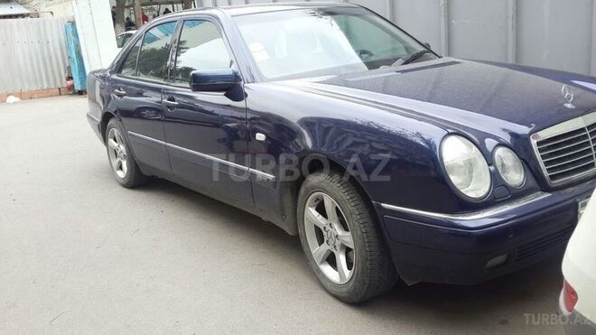 Mercedes E 240 1998, 180,000 km - 2.4 л - Bakı