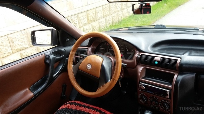 Opel Astra 1993, 215,000 km - 1.6 l - Bakı