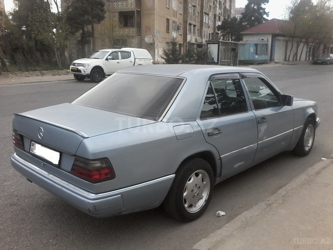 Mercedes E 230 1991, 253,000 km - 2.3 l - Bakı