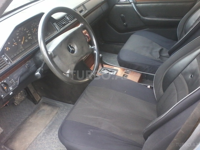 Mercedes E 230 1991, 253,000 km - 2.3 l - Bakı