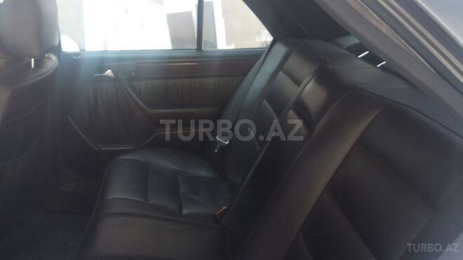 Mercedes E 420 1994, 393,000 km - 4.2 l - Bakı