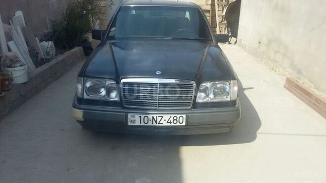 Mercedes E 420 1994, 393,000 km - 4.2 l - Bakı
