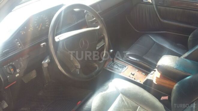 Mercedes E 420 1994, 393,000 km - 4.2 l - Bakı