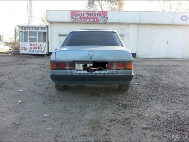 Mercedes 190 1990, 348,009 km - 2.0 l - Qusar