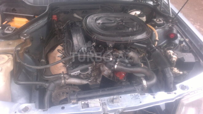 Mercedes 190 1990, 348,009 km - 2.0 l - Qusar