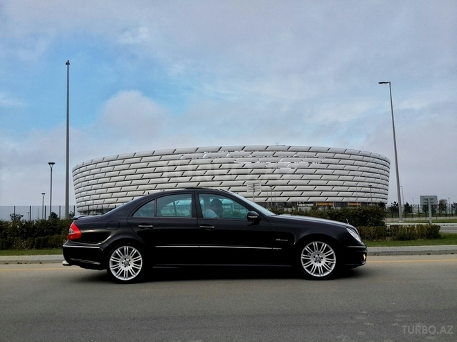 Mercedes E 320 2003, 269,999 km - 3.2 l - Bakı