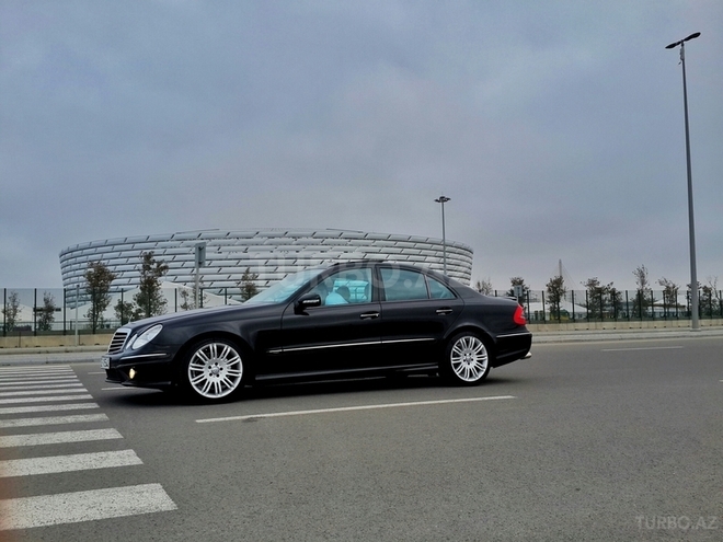 Mercedes E 320 2003, 269,999 km - 3.2 l - Bakı