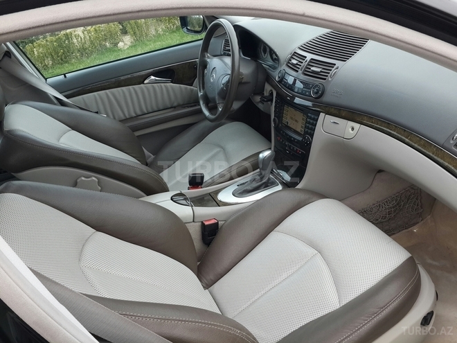 Mercedes E 320 2003, 269,999 km - 3.2 l - Bakı