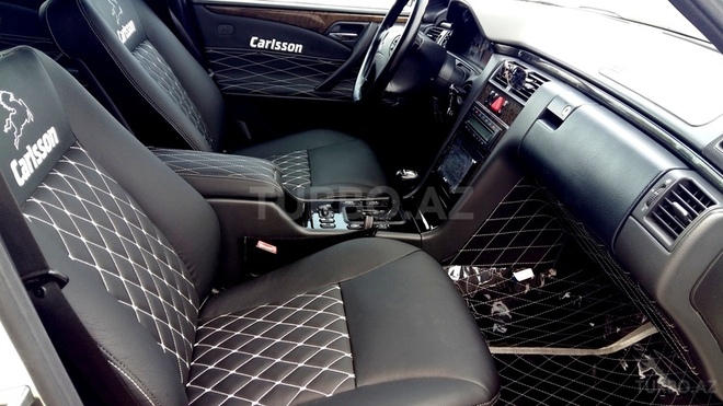 Mercedes E 240 2001, 165,700 km - 2.6 l - Bakı