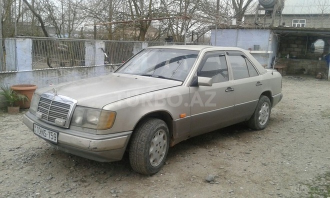 Mercedes E 250 1992, 350,000 km - 2.5 l - Salyan