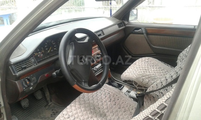 Mercedes E 250 1992, 350,000 km - 2.5 l - Salyan