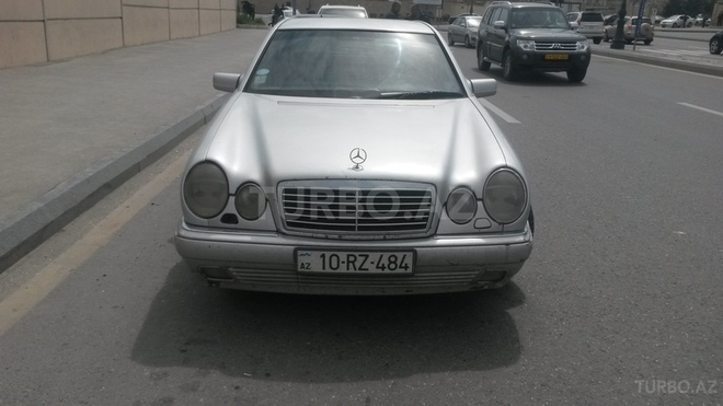 Mercedes E 240 1998, 268,000 km - 2.4 л - Bakı